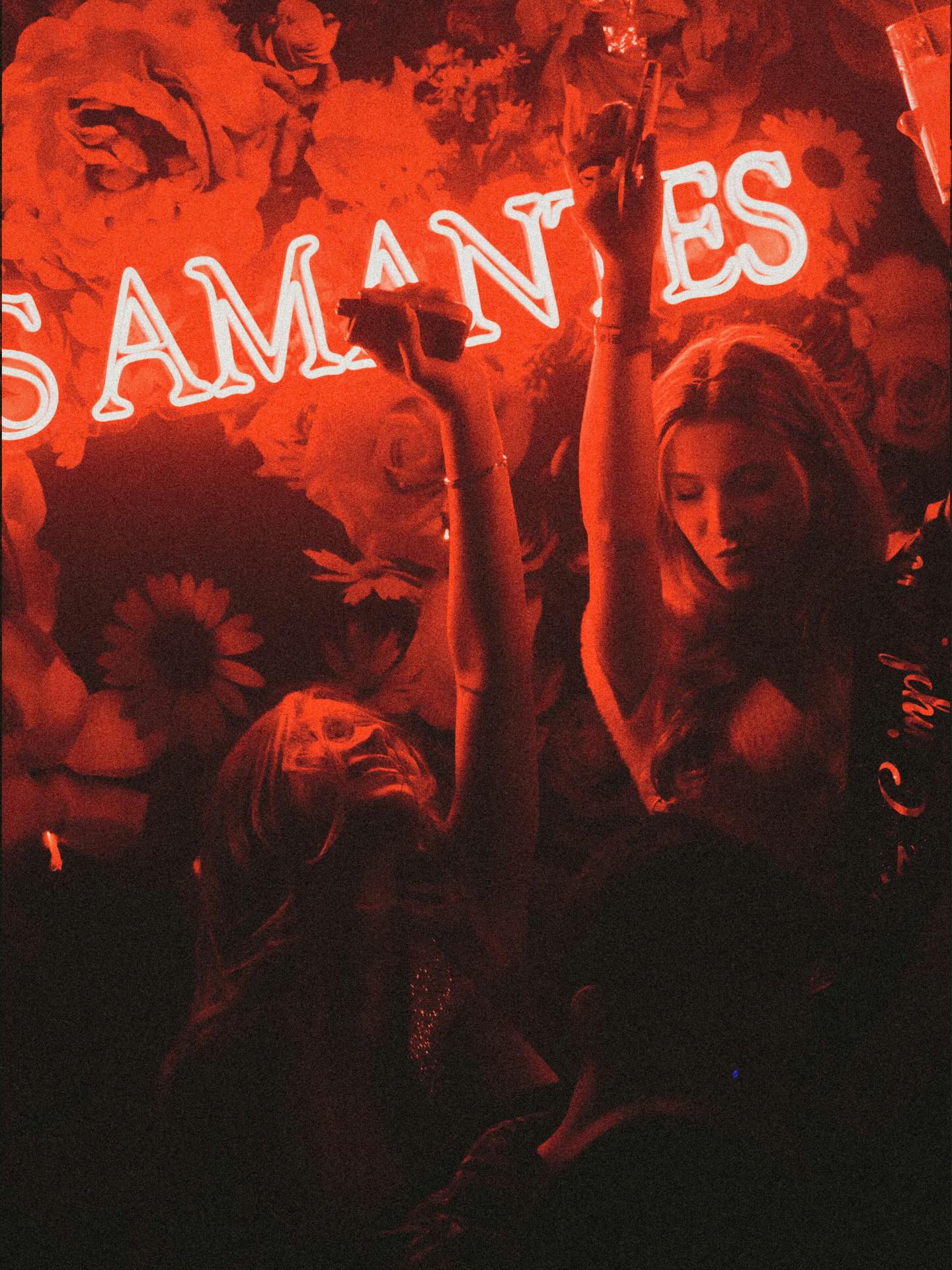 Los Amantes VIP tables photo 3